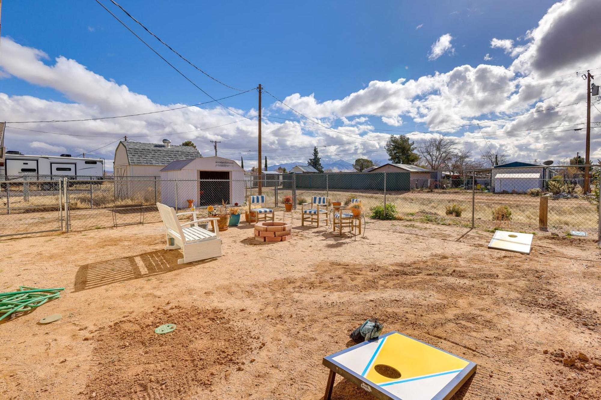Kingman Vacation Rental With Yard And Fire Pit Eksteriør billede
